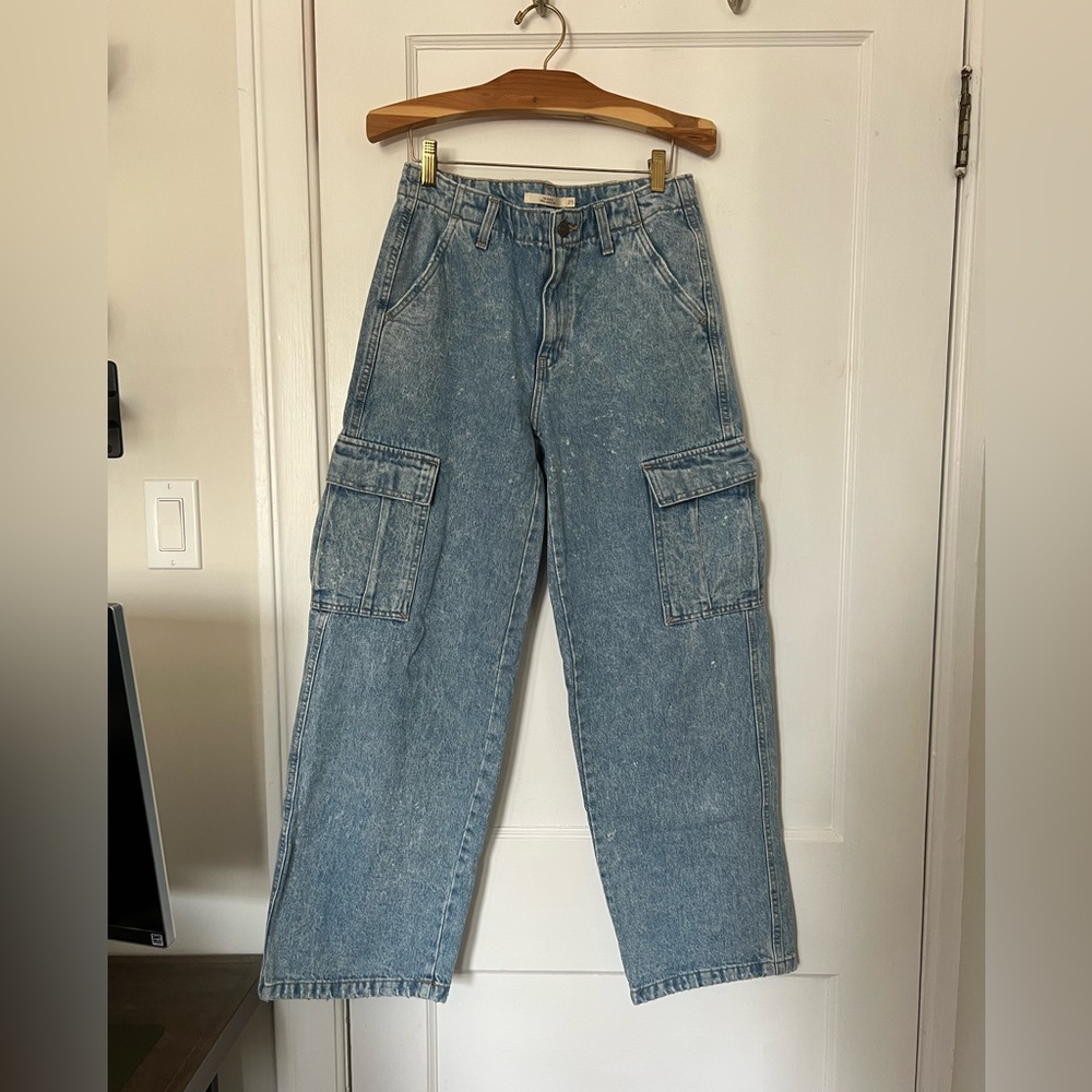 Women’s Light Blue Cargo Levi’s Jeans